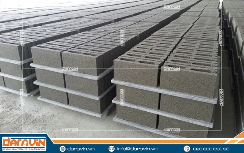 Ứng dụng pallet nhựa trong sản xuất gạch không nung
